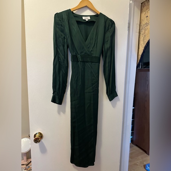 Lovely green viscose long sleeved dress - Picture 3 of 5
